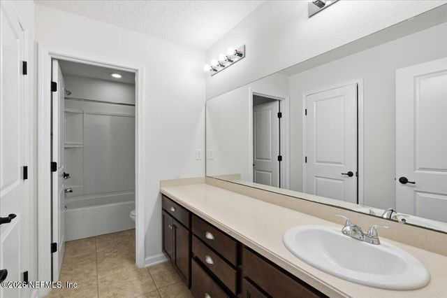 102 ANN SCOTT Drive, St. Johns, FL 32259