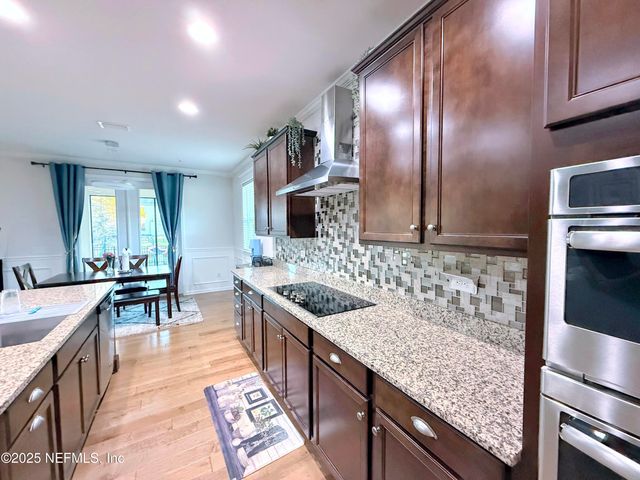 102 ANN SCOTT Drive, St. Johns, FL 32259