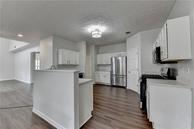 6670 Island Point Drive, Buford, GA 30518