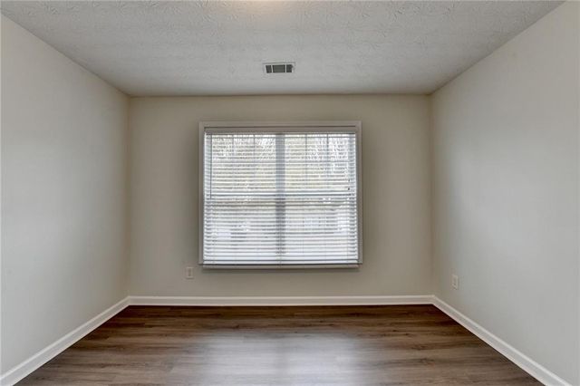 6670 Island Point Drive, Buford, GA 30518