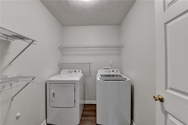 6670 Island Point Drive, Buford, GA 30518