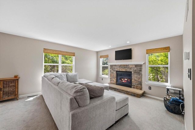 1192 Iris LANE, Grafton, WI 53024