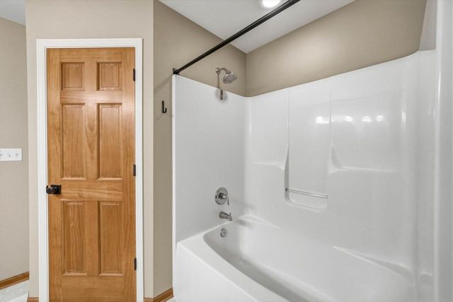 1192 Iris LANE, Grafton, WI 53024