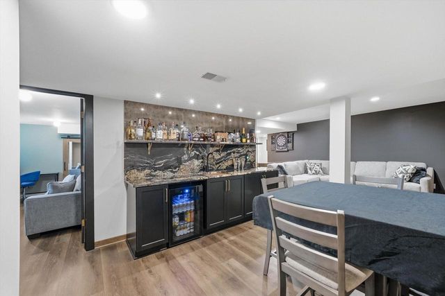 1192 Iris LANE, Grafton, WI 53024