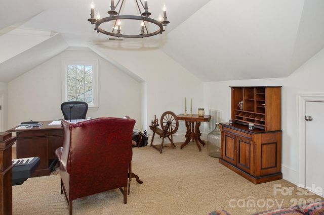 309 Hempstead Place, Charlotte, NC 28207