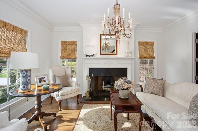 309 Hempstead Place, Charlotte, NC 28207