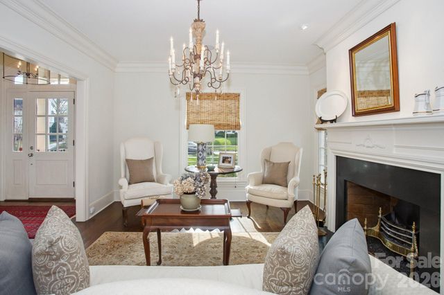 309 Hempstead Place, Charlotte, NC 28207