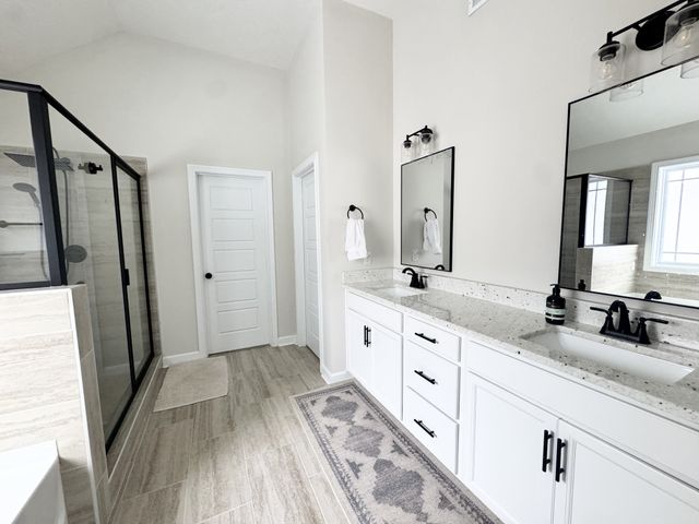 958 Alton Dr, Clarksville, TN 37043