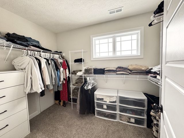 958 Alton Dr, Clarksville, TN 37043