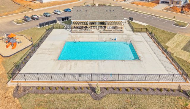 958 Alton Dr, Clarksville, TN 37043