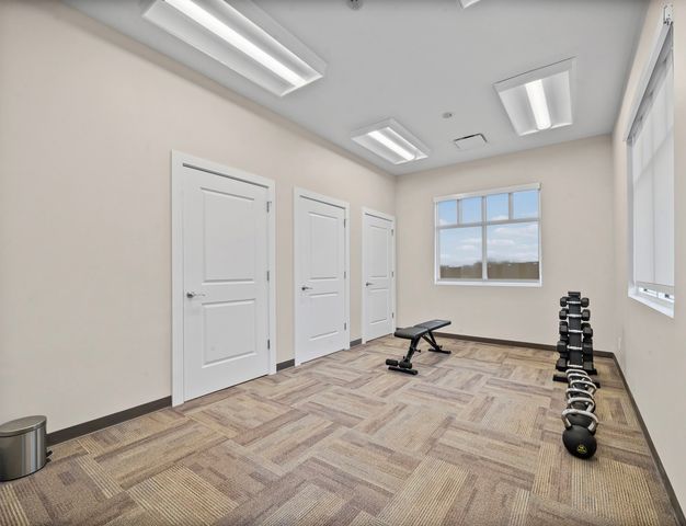 958 Alton Dr, Clarksville, TN 37043