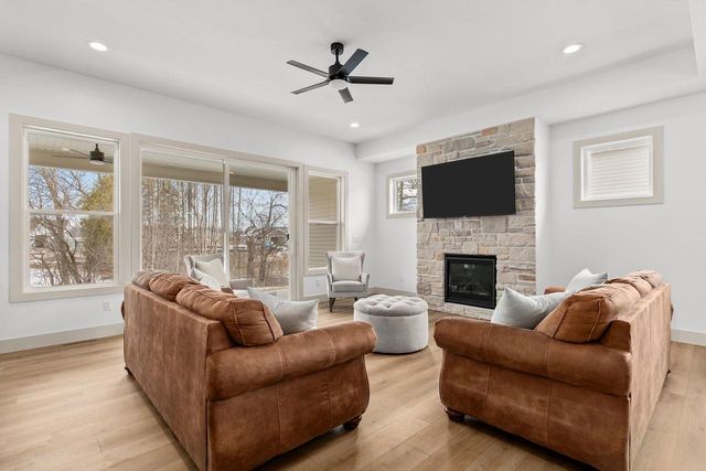 N9046 SOUTHTOWNE DRIVE, Menasha, WI 54952