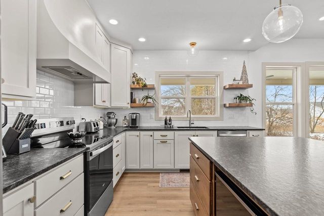 N9046 SOUTHTOWNE DRIVE, Menasha, WI 54952