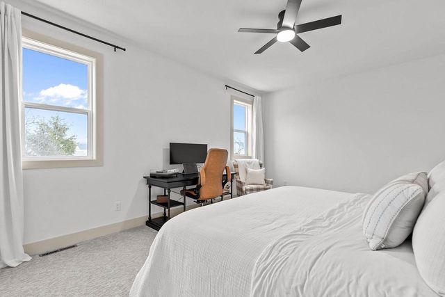 N9046 SOUTHTOWNE DRIVE, Menasha, WI 54952