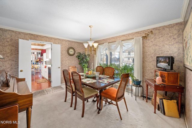 4456 Woodbriar Drive, Toledo, OH 43623