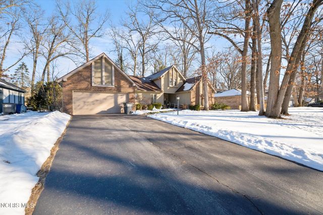 4456 Woodbriar Drive, Toledo, OH 43623