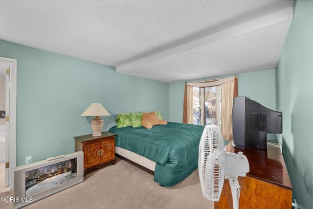 4456 Woodbriar Drive, Toledo, OH 43623