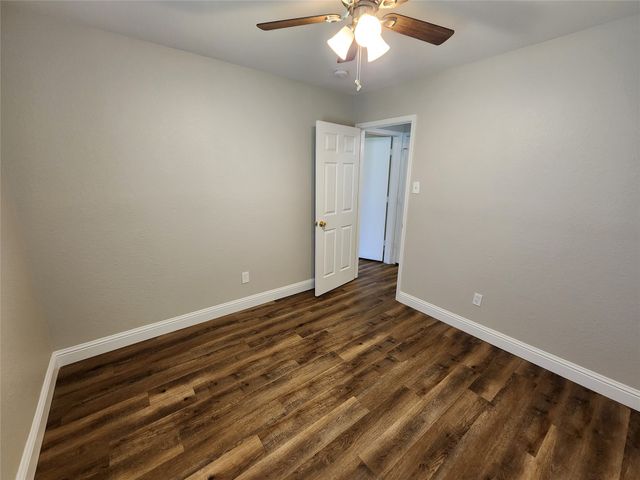 607 Hollyberry Drive, Mansfield, TX 76063