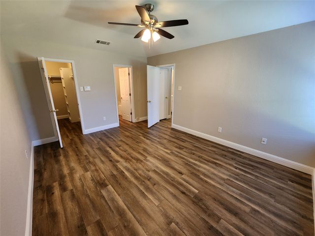 607 Hollyberry Drive, Mansfield, TX 76063