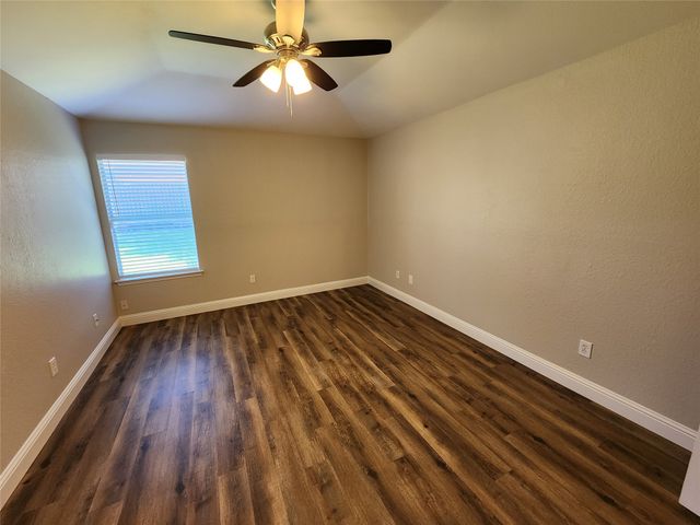 607 Hollyberry Drive, Mansfield, TX 76063