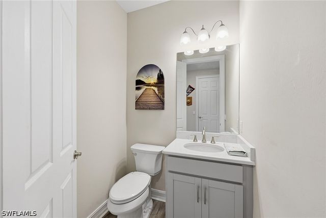 18699 Ensenada DR, Naples, FL 34114