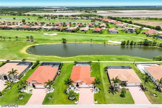18699 Ensenada DR, Naples, FL 34114