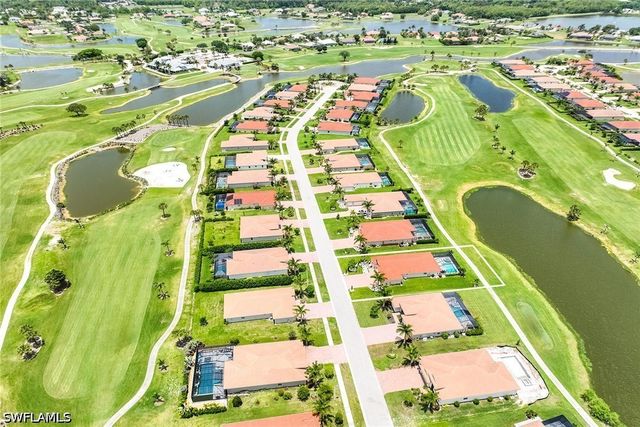 18699 Ensenada DR, Naples, FL 34114