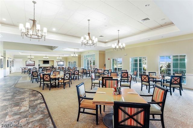 18699 Ensenada DR, Naples, FL 34114