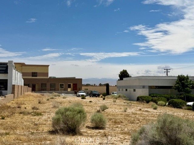 16083 Kamana, Apple Valley, CA 92307