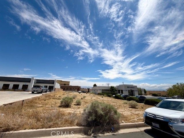16083 Kamana, Apple Valley, CA 92307