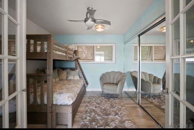 3999 Crown Point Dr 29, San Diego, CA 92109