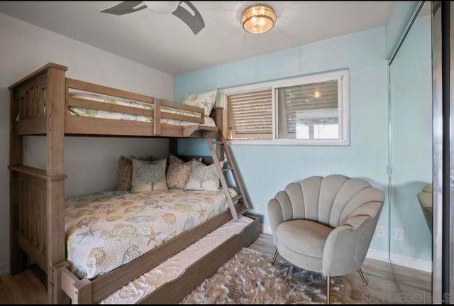 3999 Crown Point Dr 29, San Diego, CA 92109