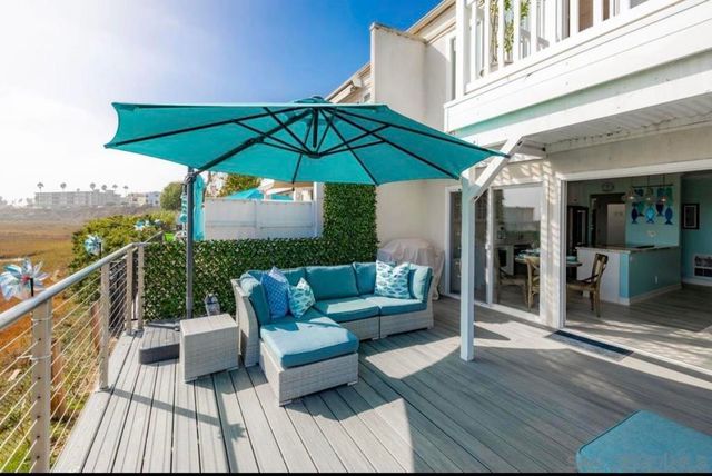 3999 Crown Point Dr 29, San Diego, CA 92109