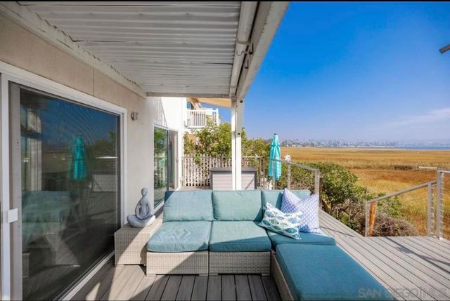 3999 Crown Point Dr 29, San Diego, CA 92109