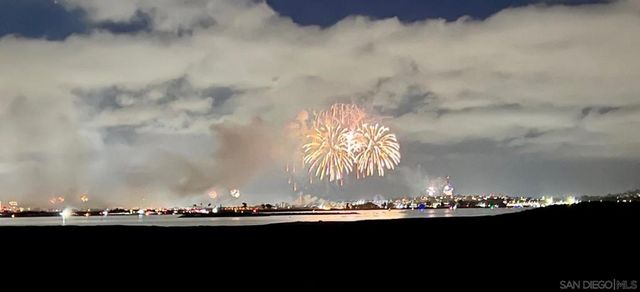 3999 Crown Point Dr 29, San Diego, CA 92109