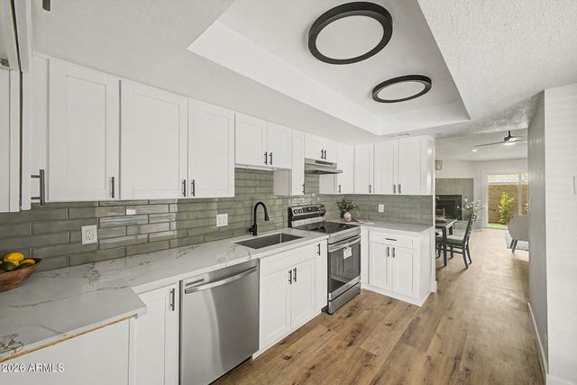 3033 N 37TH Street 6, Phoenix, AZ 85018