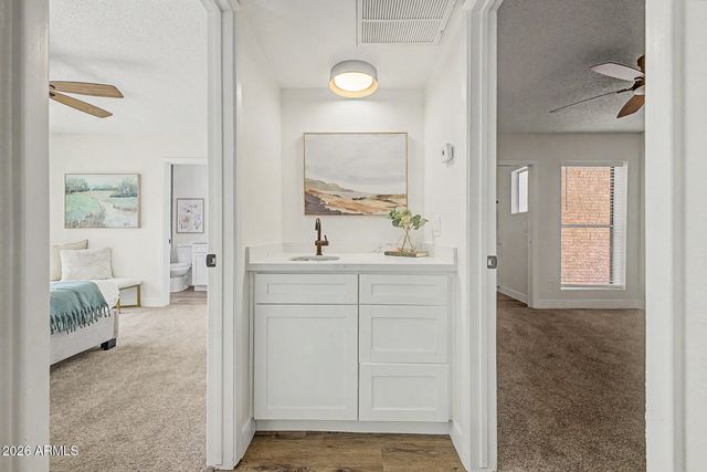 3033 N 37TH Street 6, Phoenix, AZ 85018