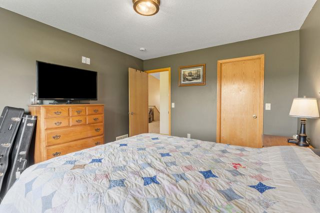 8337 Parkview Avenue NE, Otsego, MN 55330