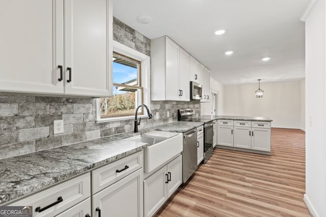 6421 Holly Springs Road, Clermont, GA 30527