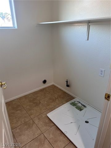 8183 Retriever Avenue, Las Vegas, NV 89147