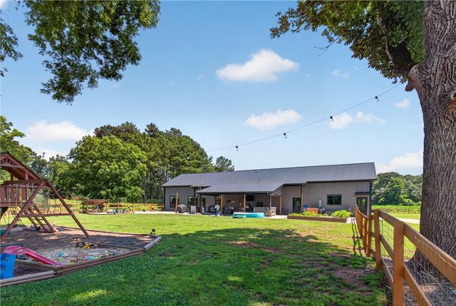 235 Dairy Farm Road, Westminster, SC 29693