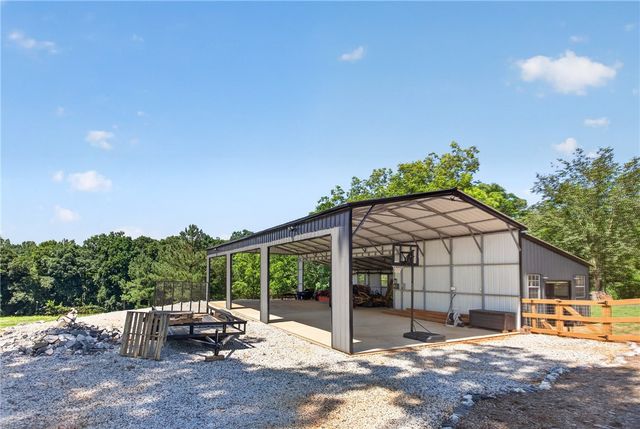 235 Dairy Farm Road, Westminster, SC 29693