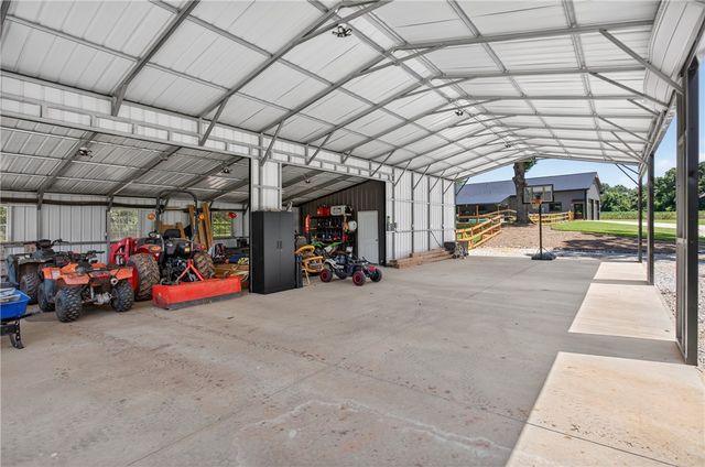 235 Dairy Farm Road, Westminster, SC 29693