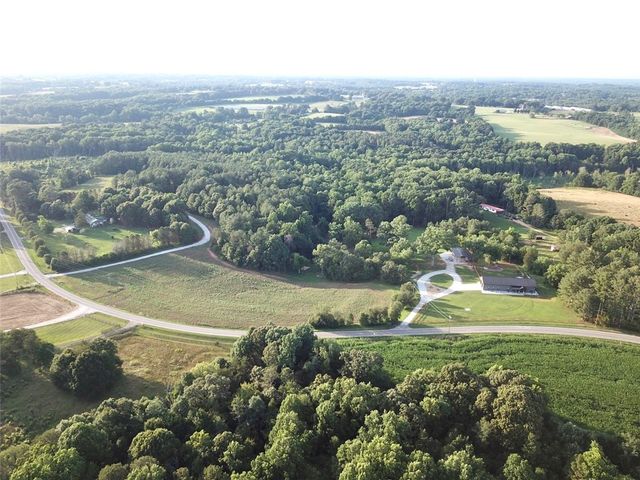 235 Dairy Farm Road, Westminster, SC 29693