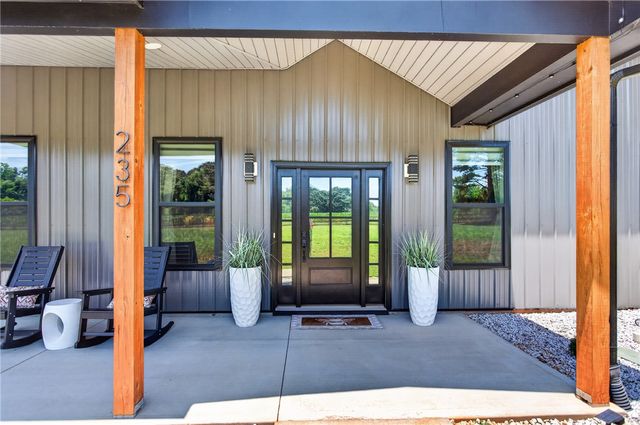 235 Dairy Farm Road, Westminster, SC 29693