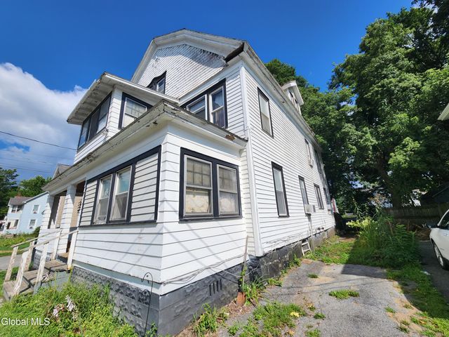 15 Beech Street, Hudson Falls, NY 12839