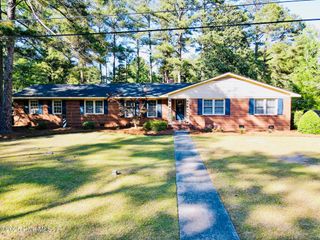 1204 Franklin Avenue, Laurinburg, NC 28352