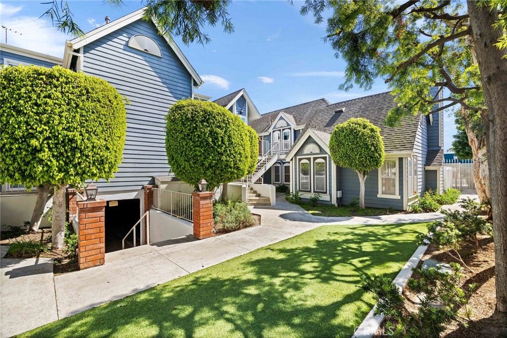 810 Baker 210, Costa Mesa, CA 92626 — exterior
