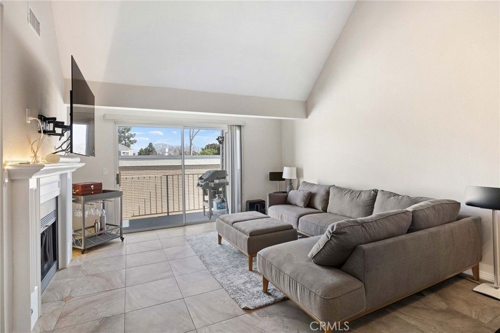 810 Baker 210, Costa Mesa, CA 92626 — photo 3