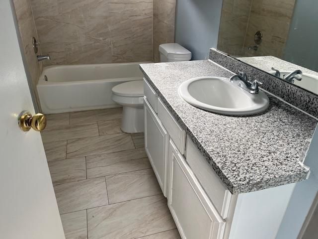 2063 Greencrest Drive, Missouri City, TX 77489